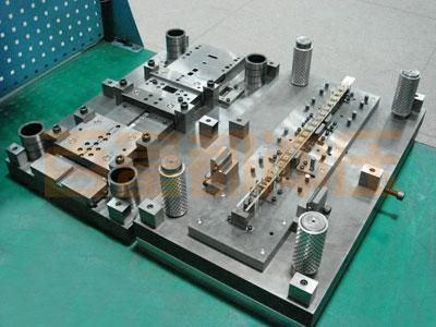 沖壓模具工藝發(fā)展呈現(xiàn)三大特點是什么呢?