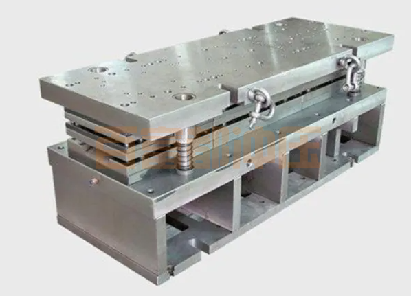 沖壓機(jī)模具更換注意事項(xiàng)應(yīng)對(duì)措施