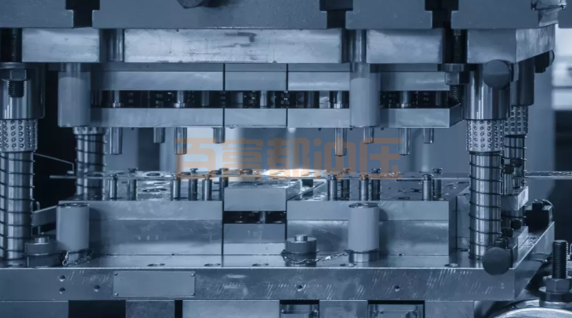 沖壓模具要點(diǎn)：首先，確定沖壓零件的制造過(guò)程